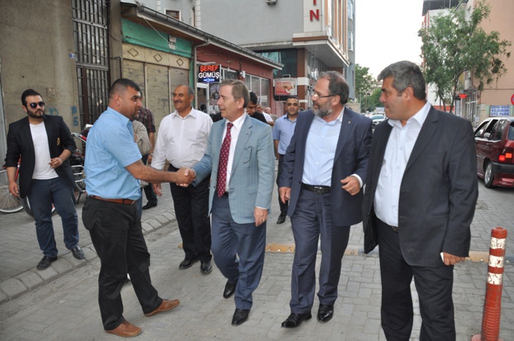 Abdullatif Şener Başbakan Işid Terör Örgütüne Neden Nezaket Gösteriyor Açıklasın