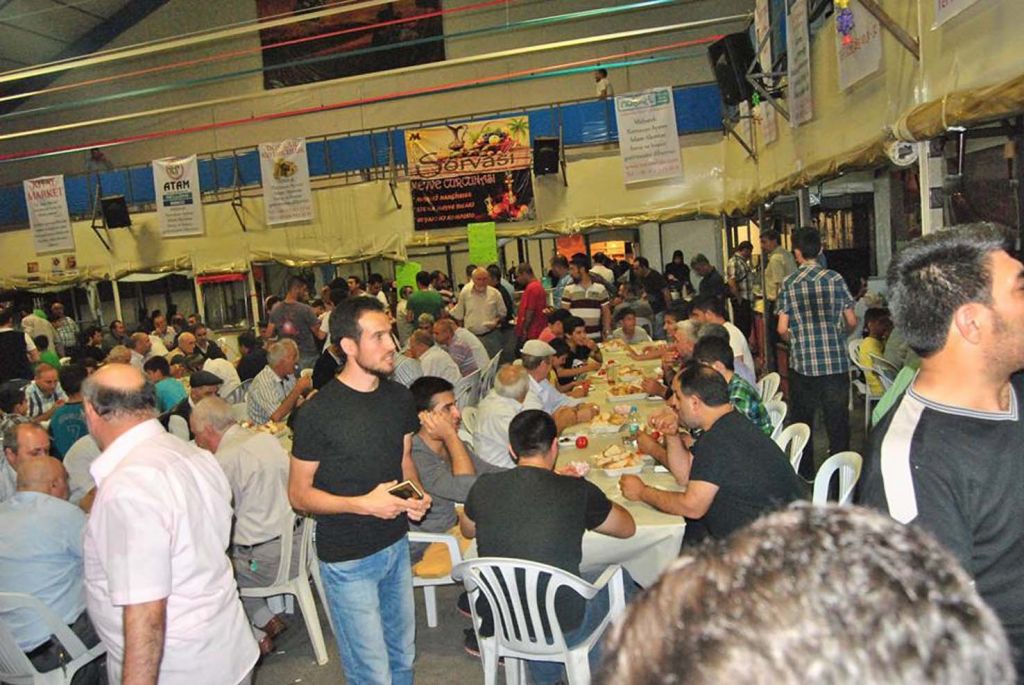 Asimderin İstanbul'daki İftar Yemeğine Binler Akın Etti