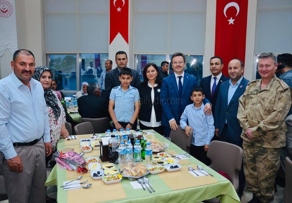 ŞEHİT VE GAZİ AİLELERİ ONURUNA İFTAR PROGRAMI DÜZENLENDİ
