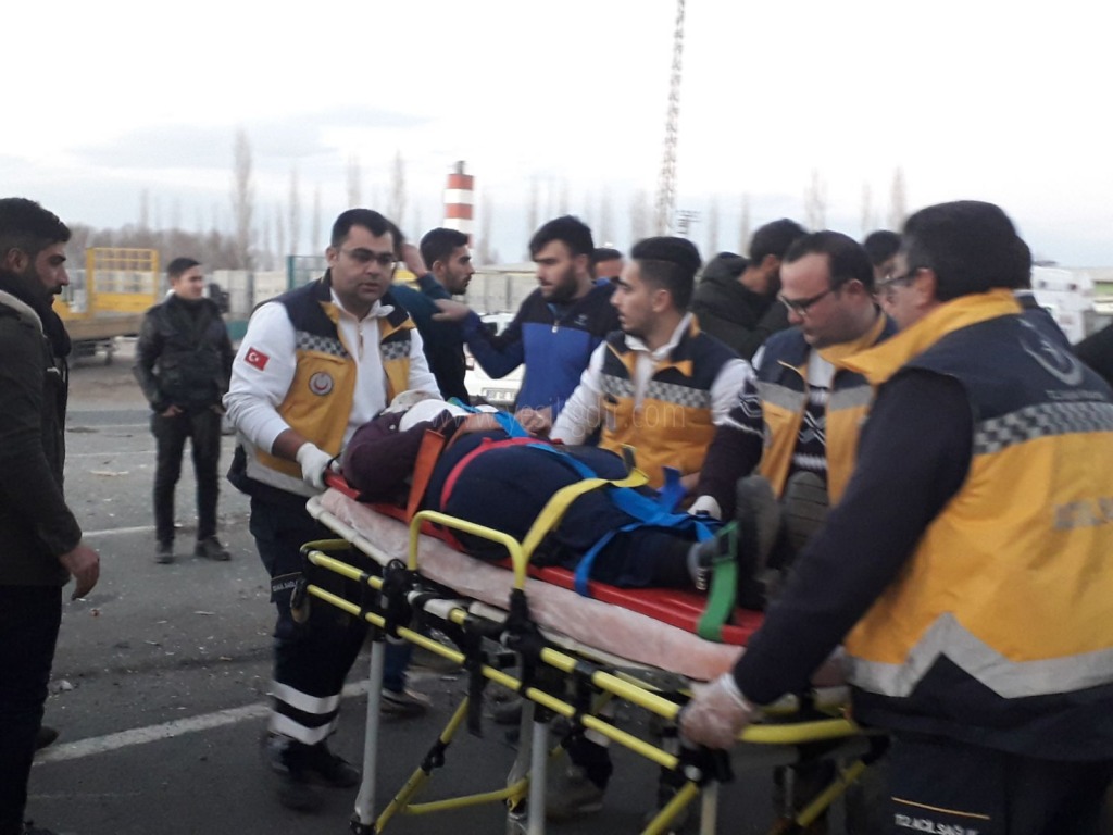 IĞDIR DA TRAFİK KAZASI 2 ÖLÜ BİR YARALI