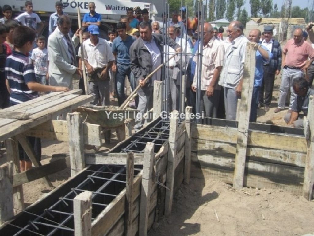 Yüzbaşılar Köyünde Yeni Caminin Temeli Atıldı