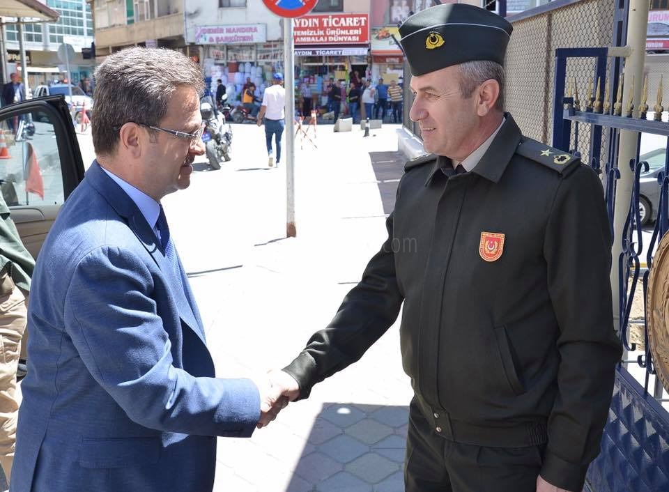 VALİ ÜNLÜ ASKERLİK ŞUBESİ BAŞKANLIĞINI ZİYARET ETTİ
