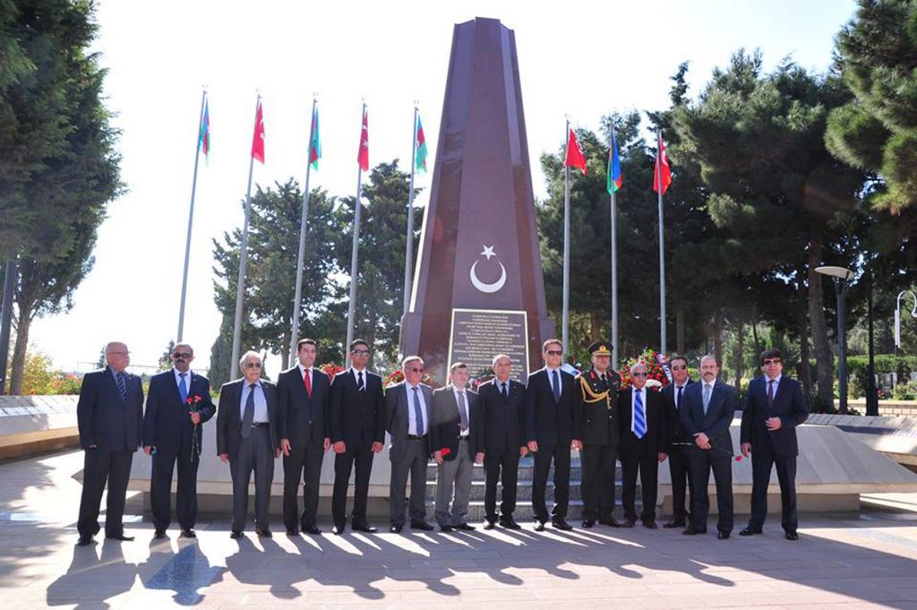 İstanbul Türkiye Azerbaycan Derneğine Onur Diploması Verildi