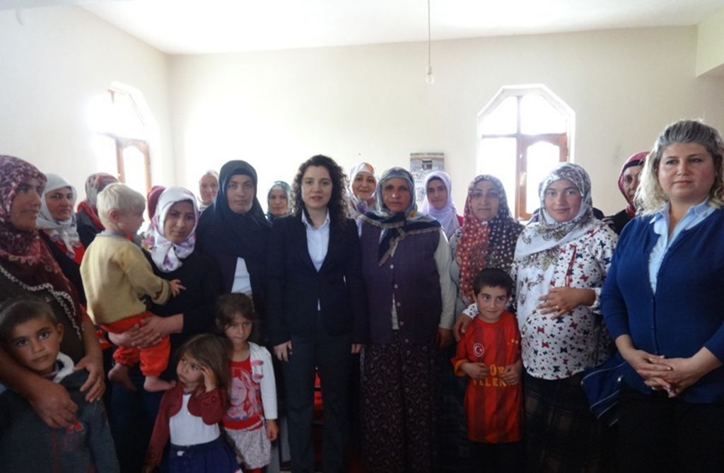 Okuma Yazma Bilmeyen Kalmasın Diyen Zülfikar Göl Mahallesi