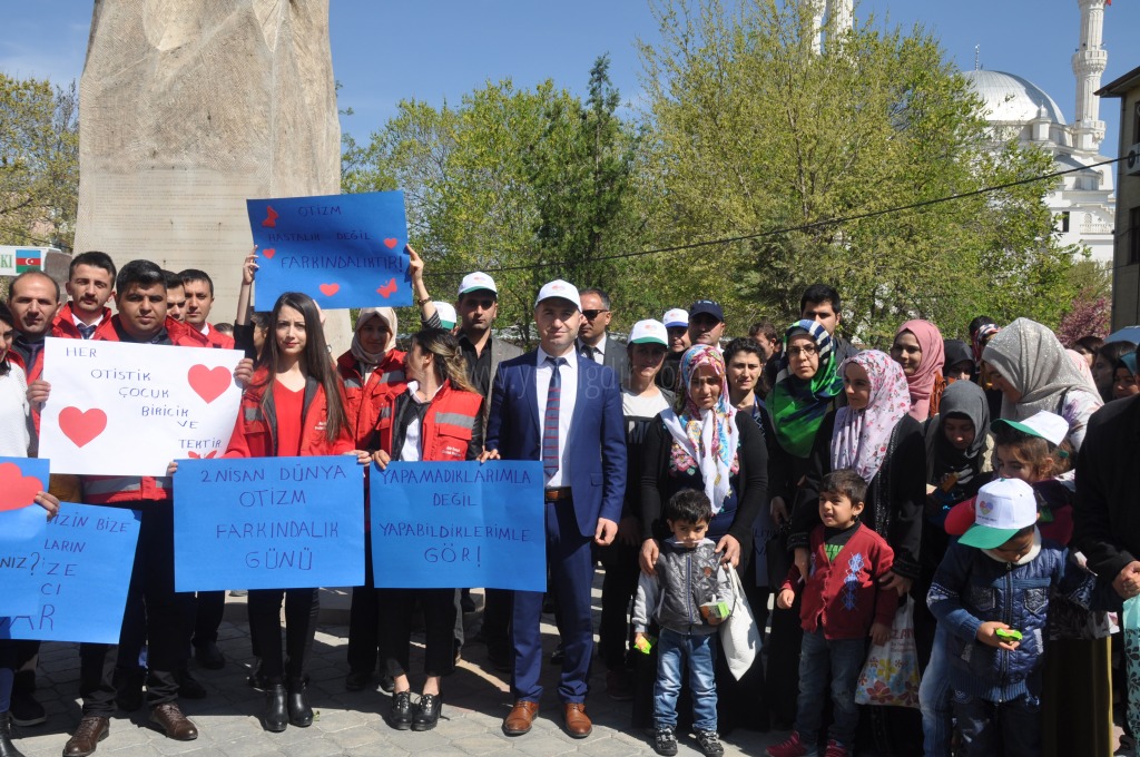 Iğdırda Otizm Farkındalık Günü kutlandı