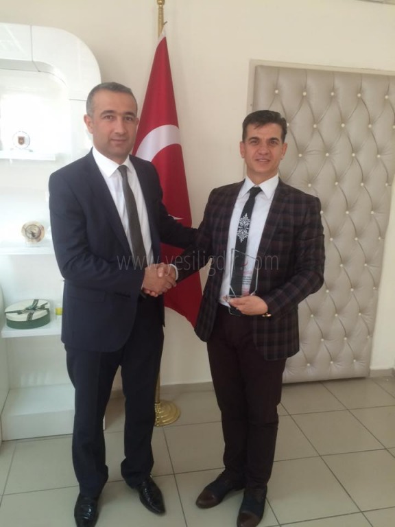 Başarılı Personellere Teşekkür Belgesi Ve Plaket