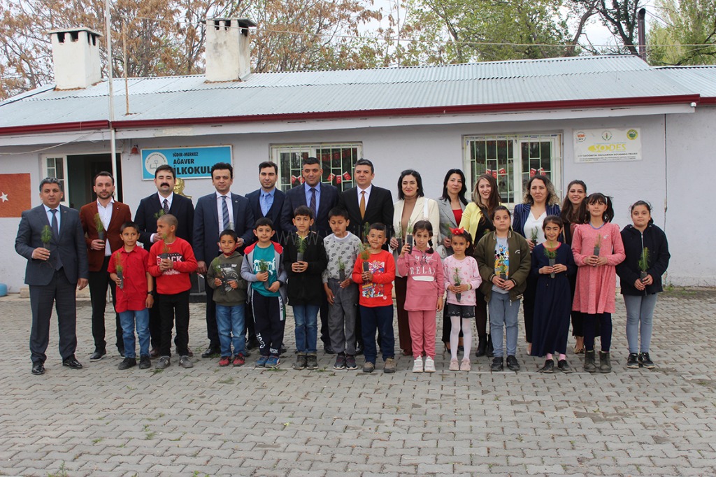 Hkim ve Savcılar Öğrencilerin 23 Nisan Bayramını kutladı