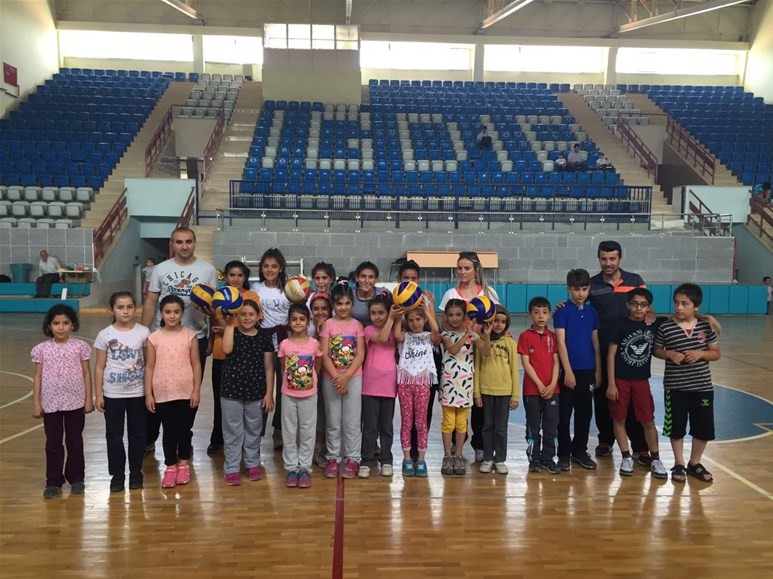 YAZ SPOR OKULLARI DEVAM EDİYOR