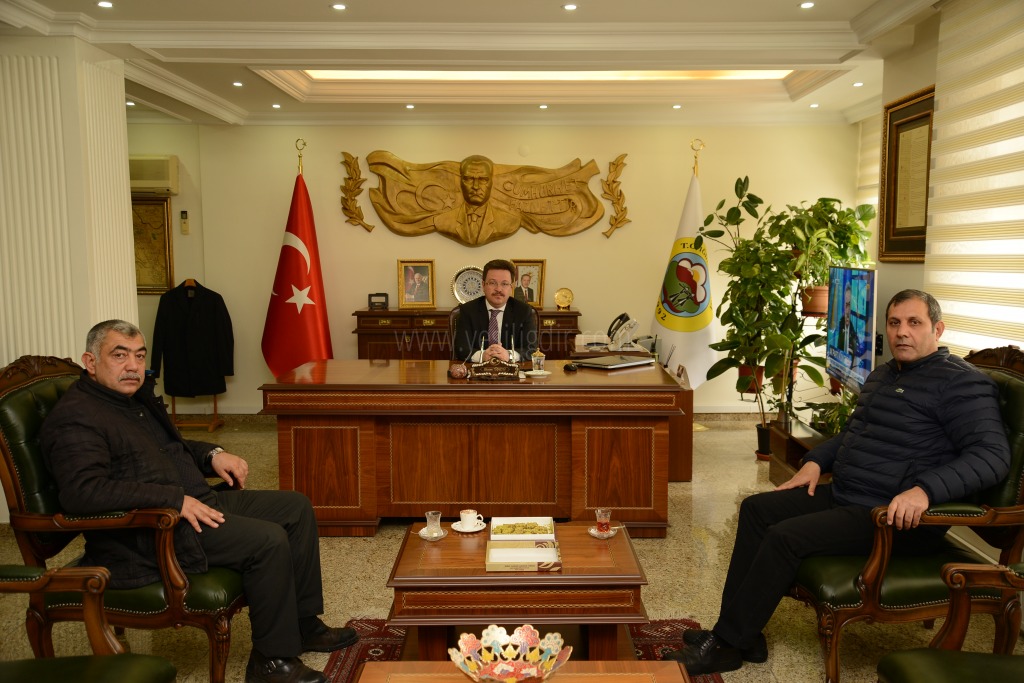 VALİ ÜNLÜ MİSAFİRLERİNİ KABUL ETTİ