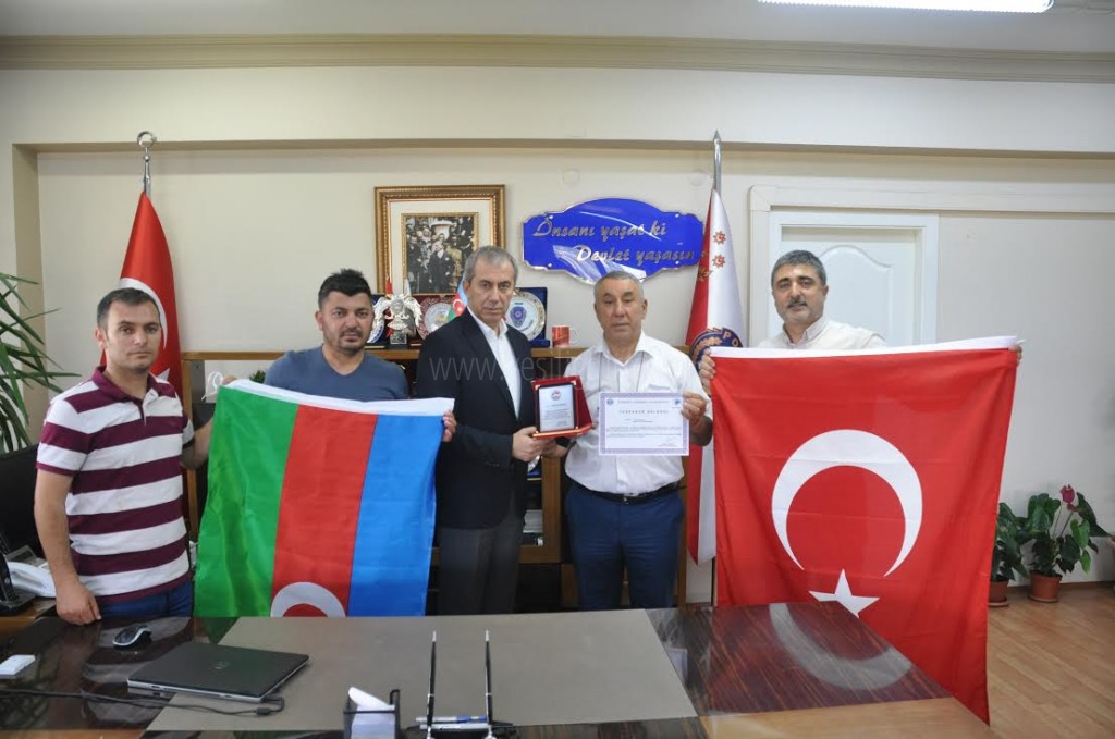TADDEFTEN EMNİYET MÜDÜRÜNE PLAKET