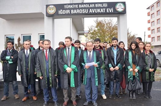 Iğdırda Avukatlar Elçi İçin Basın Açıklaması Gerçekleştirdi