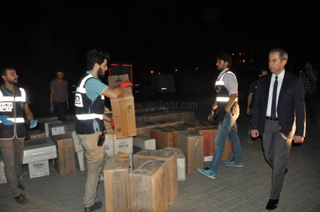 Iğdır Polisi Kacak Sigara Yakaladı