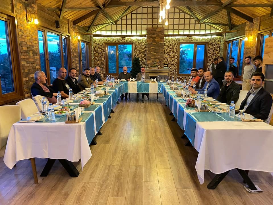 Vali Sarıibrahim Basınla Şehir Ormanında bir araya geldi