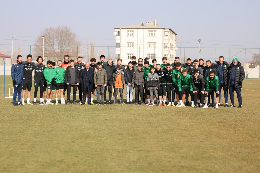 Boksörler ve futbolcular bir araya geldi