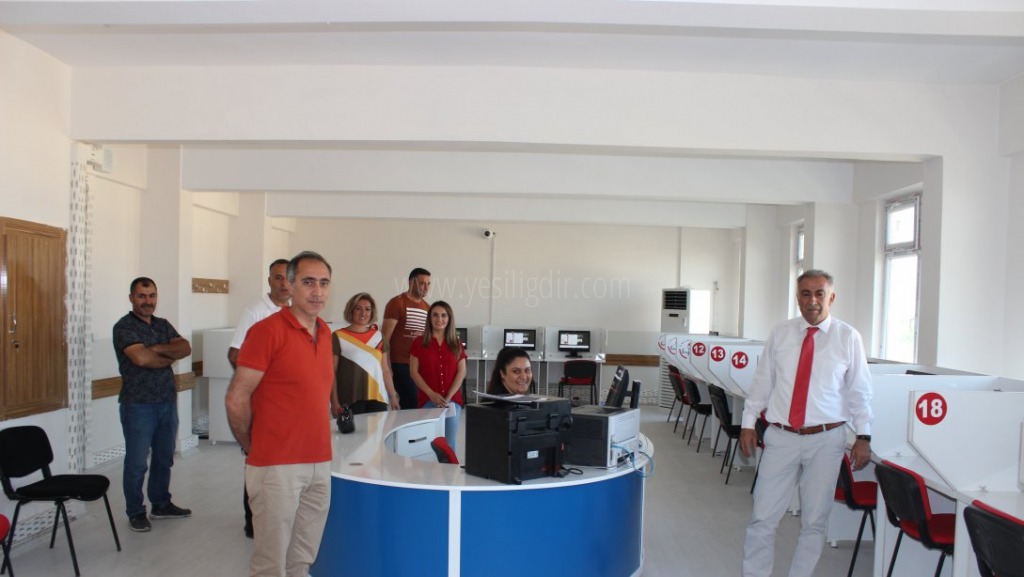 İL MİLLİ EĞİTİM MÜDÜRÜ HAKAN GÖNEN YENİ TAŞINAN e-SINAV MERKEZİNİ GEZDİ