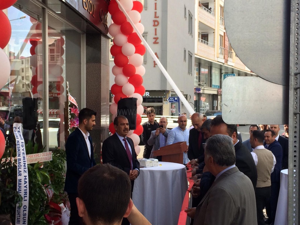 ERCAN GİYİM MAĞAZASI HİZMETE AÇILDI