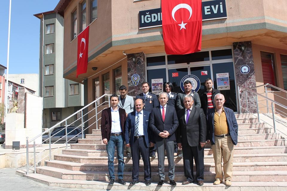 Emniyet Müdürü Babala Gazetecilerden Plaket