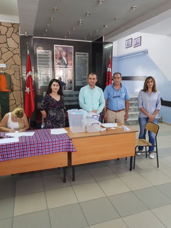 Hüsnü özyeğin ilkokulun da Sınıflar Noter Huzurunda Belirlendi