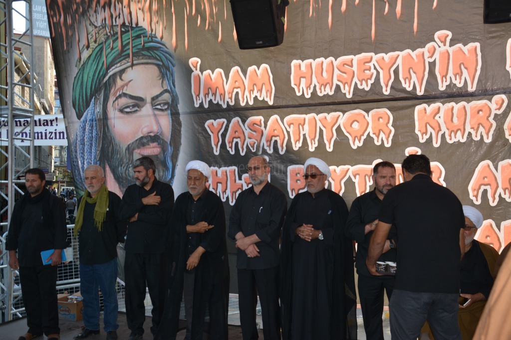 HZ HÜSEYİN'İN YEZİD TARAFINDAN ŞEHİT EDİLİŞİNİN 1379 YILI ANILDI