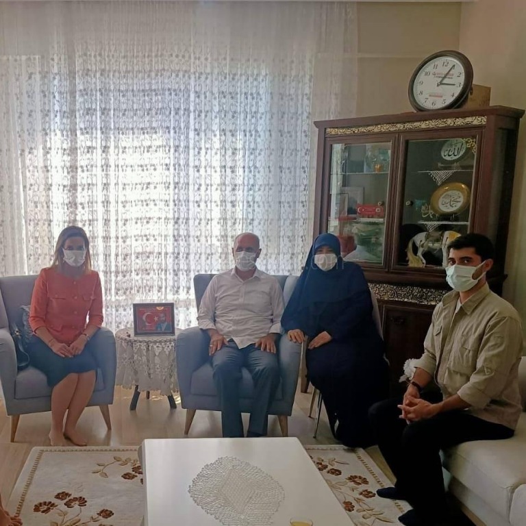Hatice Sarıibrahim Ayaztekin Ailesini Ziyaret Etti