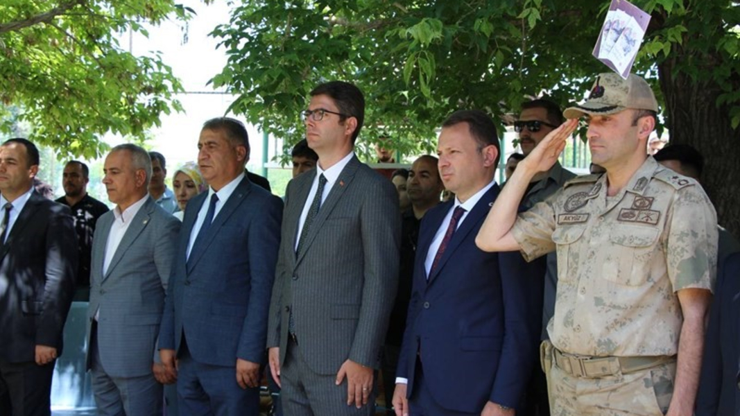 Erciş'te “Büyüklerle Hikâyeler” projesi tanıtıldı
