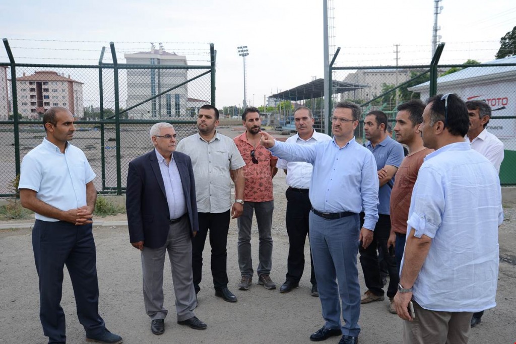 KIŞLA SEMT SAHASI YENİLENİYOR