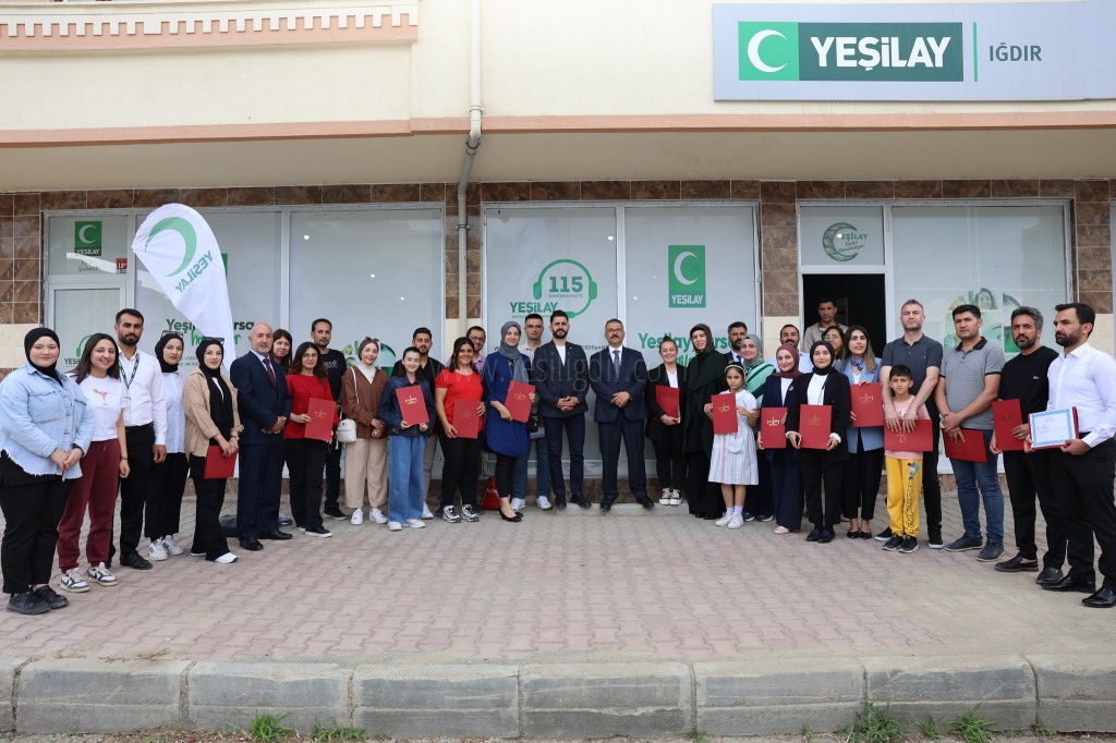 Yeşilay Iğdır Şubesine ziyaret