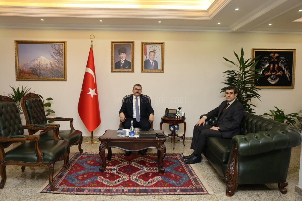 Emniyet Müdürü Erden Sakaryadan Vali Ercan Turana Ziyaret