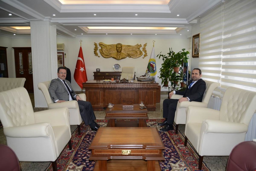 VALİ ENVER ÜNLÜ HAKİM MİTHAT UZUNTOK'U MAKAMINDA AĞIRLADI