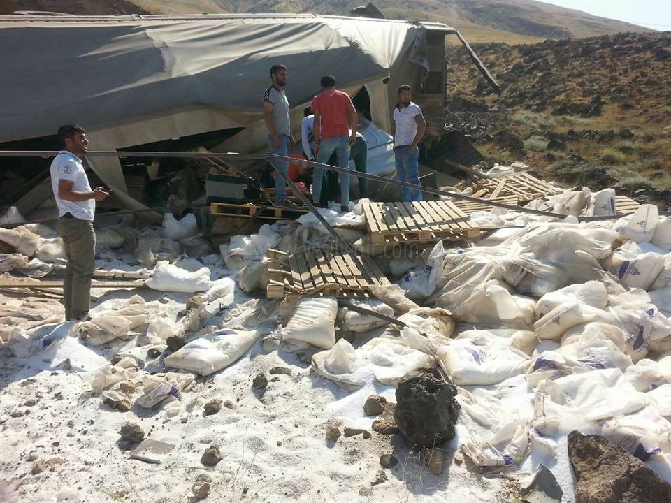 Iğdır trafik kazası 1'i ağır 2kişi yaralandı
