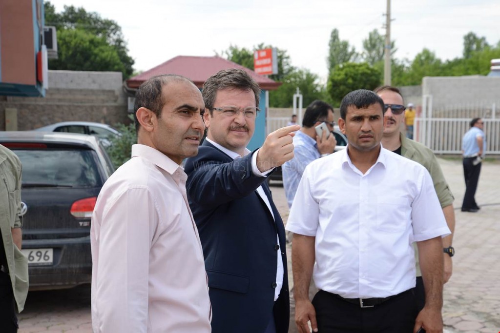 VALİ ENVER ÜNLÜ KURUMLARI DENETLEDİ