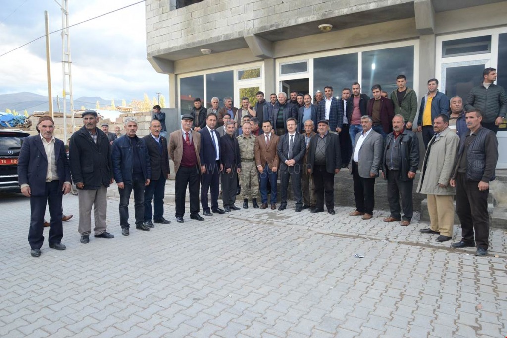 VALİ ENVER ÜNLÜ HOŞHABER BELDESİNDE PROGRAMLARA KATILDI