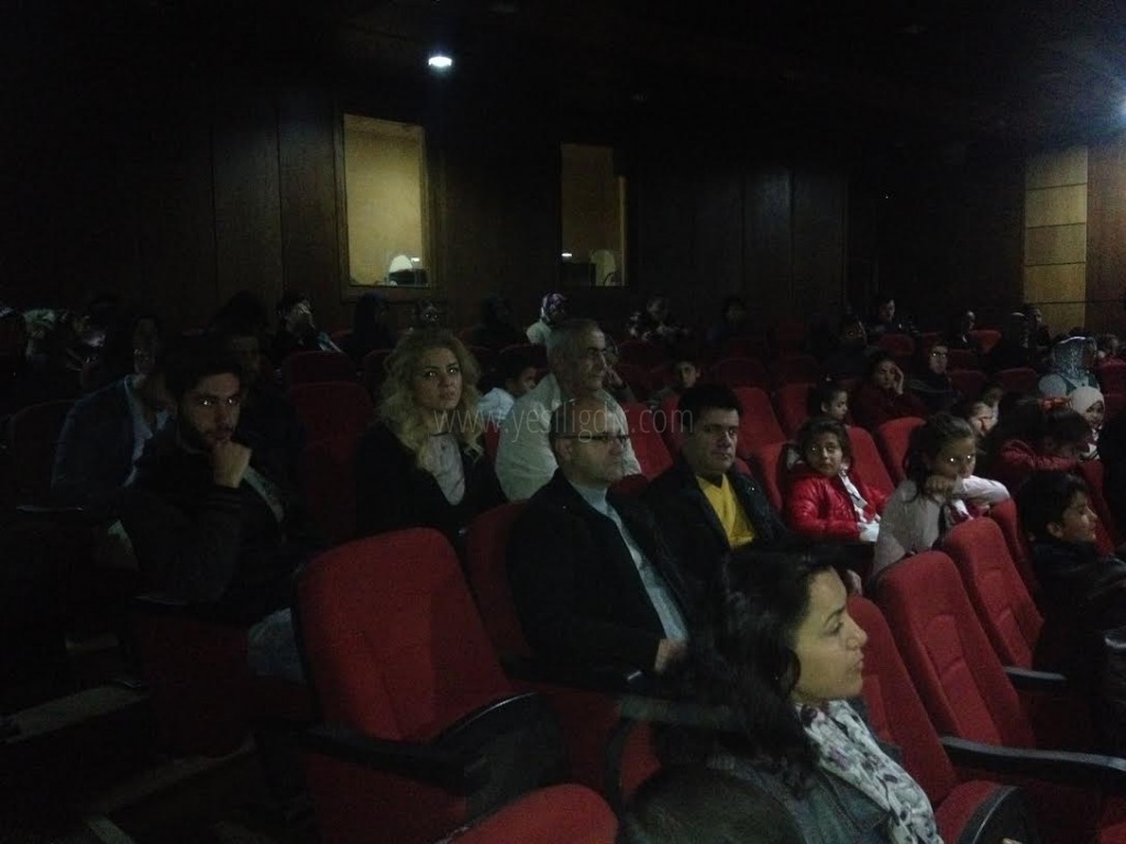 IĞDIR KÜLTÜR TURİZM MÜDÜRLÜĞÜ ÇOCUKLARA UYUŞTURUCU KONULU TOPLANTI DÜZENLEDİ