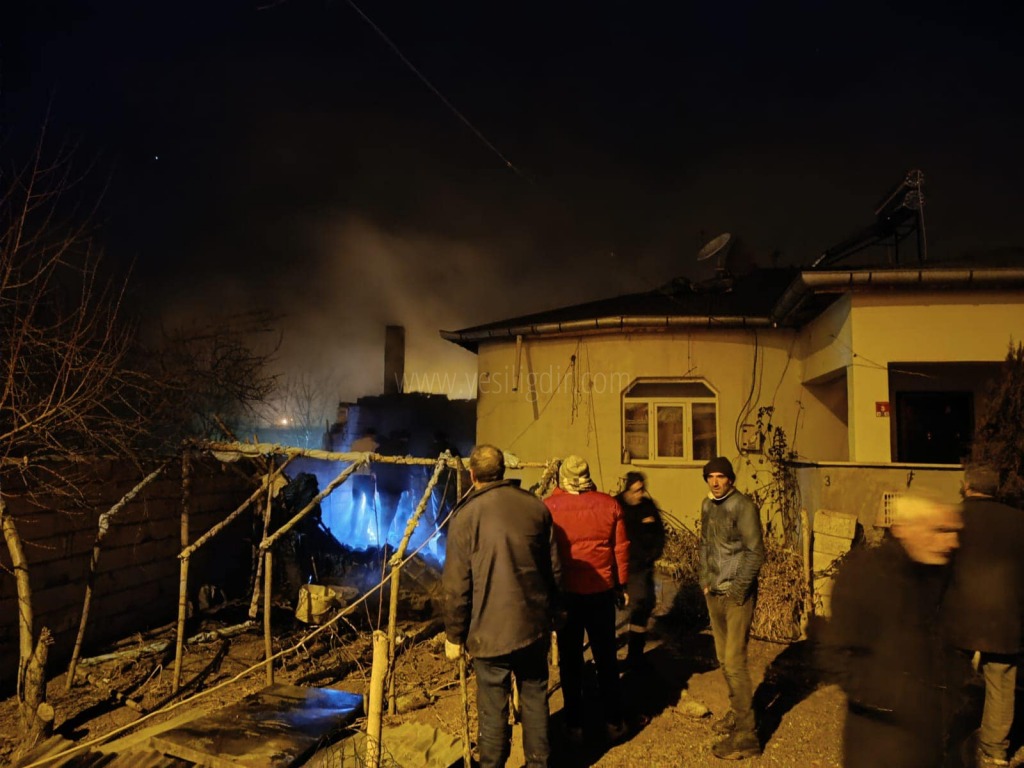 Yangında Maddi Hasar Oluştu