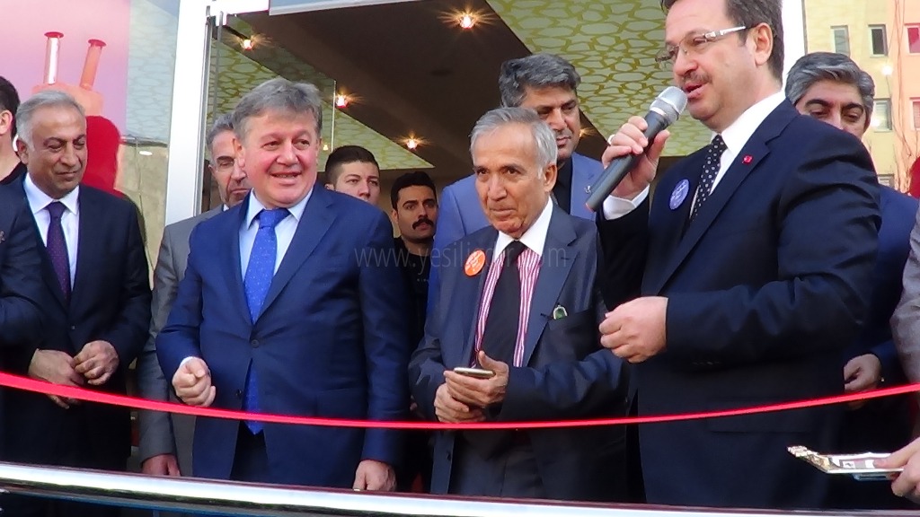 IĞDIRDA MİLLET KIRAATHANESİ AÇILDI
