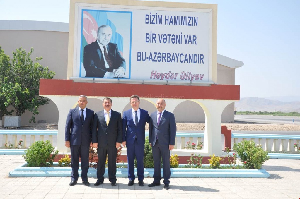 VALİ ENVER ÜNLÜ NAHÇIVAN ÖZERK CUMHURİYETİ YETKİLİLERİNİ ZİYARET ETTİ