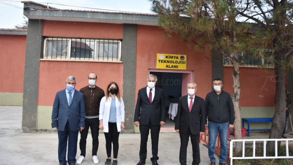 Meslek Liselerinde Maske ve Dezenfektan Üretimi Başladı