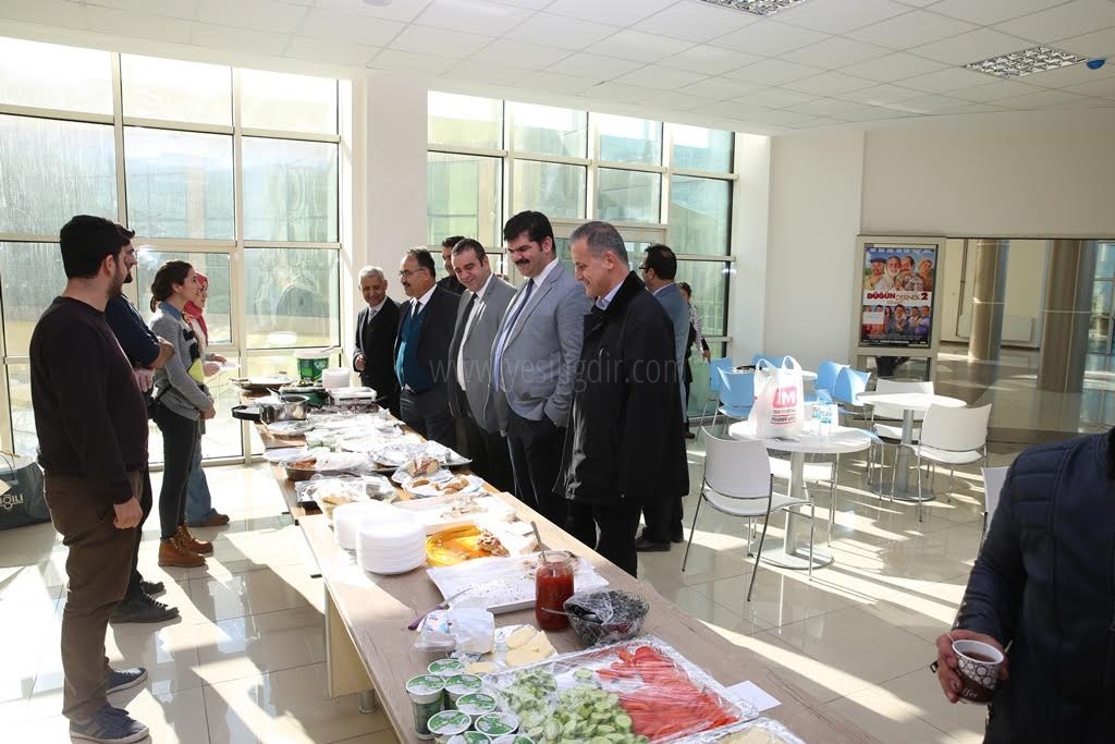 Iğdır Üniversitesinde Kermes Düzenlendi