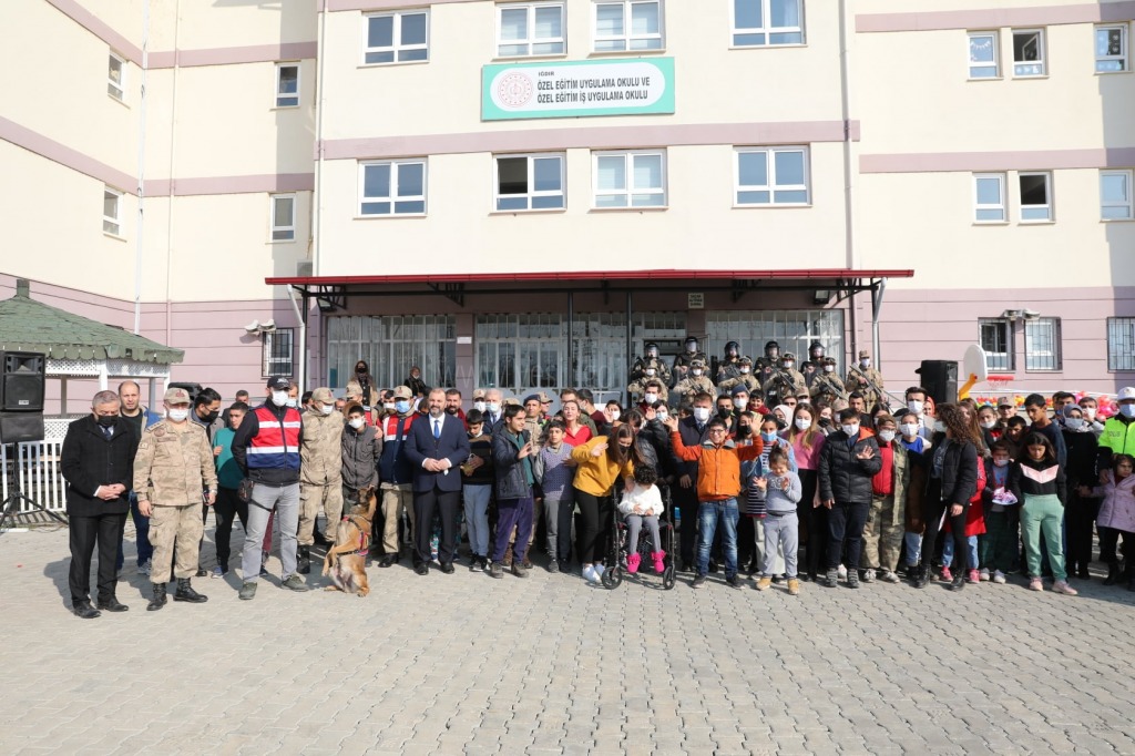 Özel Öğrenciler Mehmetçik ile Buluştu