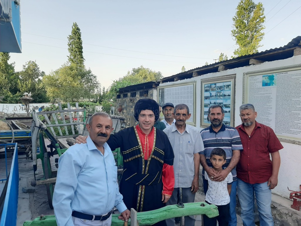 Karakoyunlu Kaymakamı Furkan Atalık Karakoyunlu Ata Ocağı'nı ziyaret etti