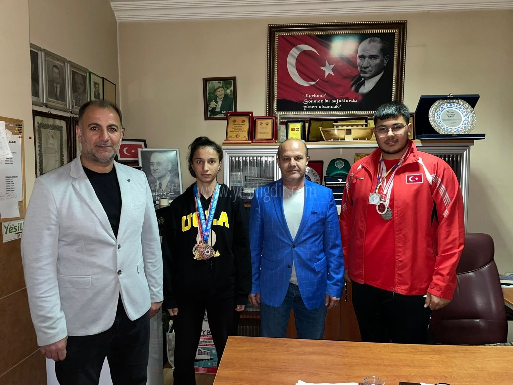 ŞAMPİYONLARA SAHİP ÇIKMALIYIZ