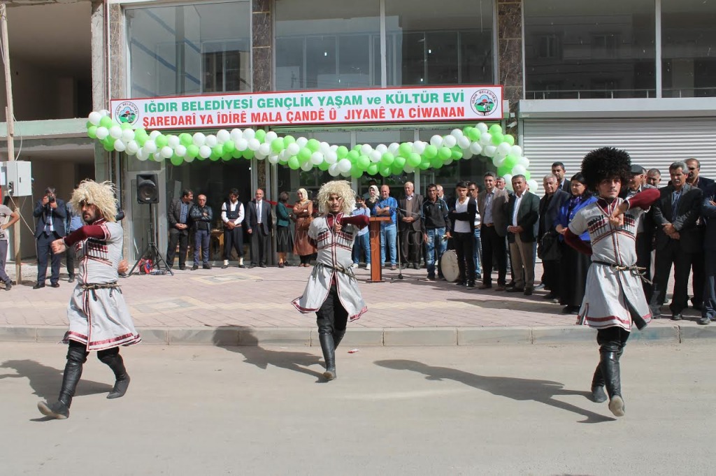 Iğdırda gençlik yaşam ve kültür evi açıldı