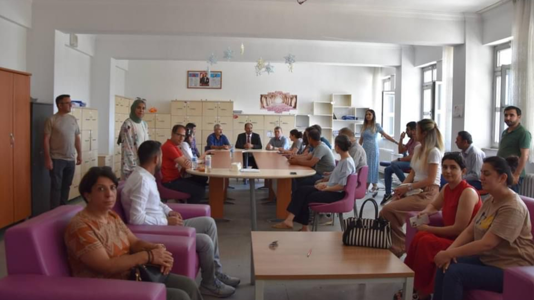 Eğitimcilerin Mesleki Çalışma Programı Devam Ediyor