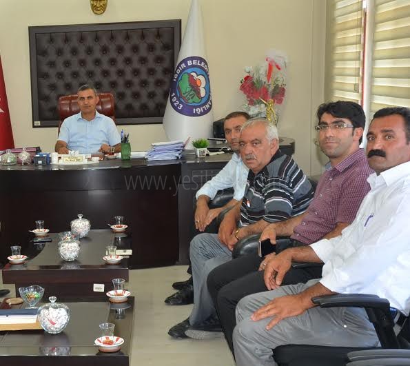 Muhtarlardan Geçmiş Olsun Ziyareti