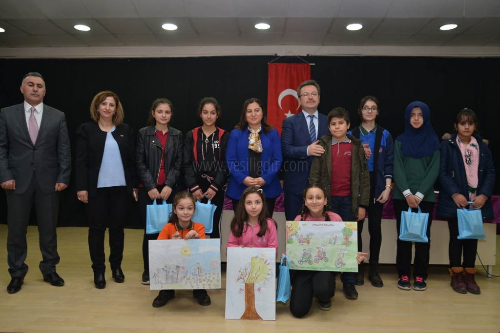 İNSAN HAKLARI KONULU PROGRAM YAPILDI
