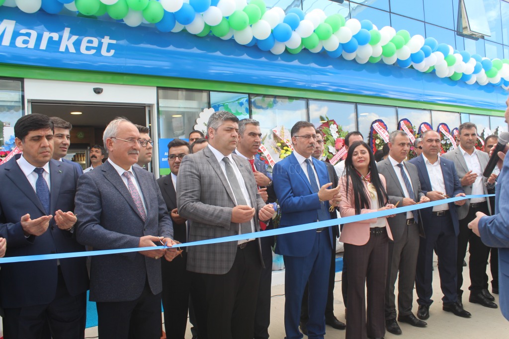 ALPET PETROLUN AÇILIŞI YAPILDI