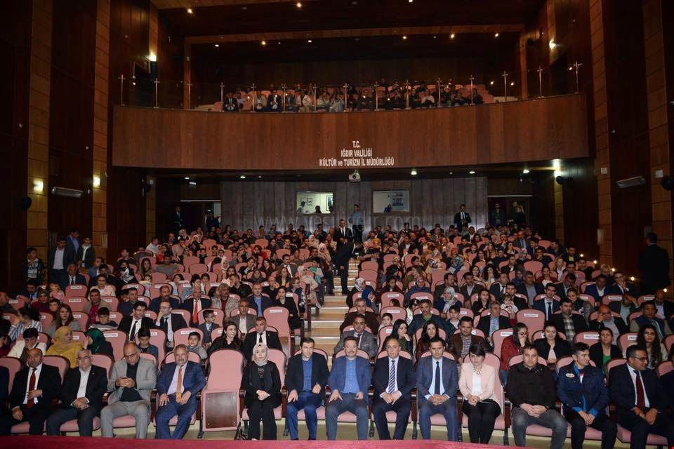 USTA İSİMLİ TİYATRO OYUNU SAHNELENDİ