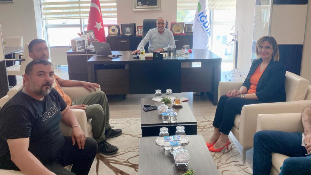 Başkanı Kamil Arslan’a teşekkür plaketi