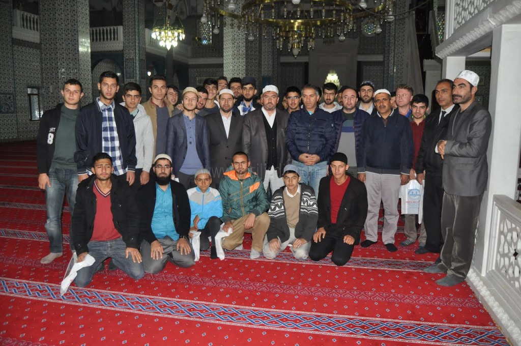 Camiler ve Din Görevlileri Haftasında Gençlerle Sabah Namazı Buluşmaları