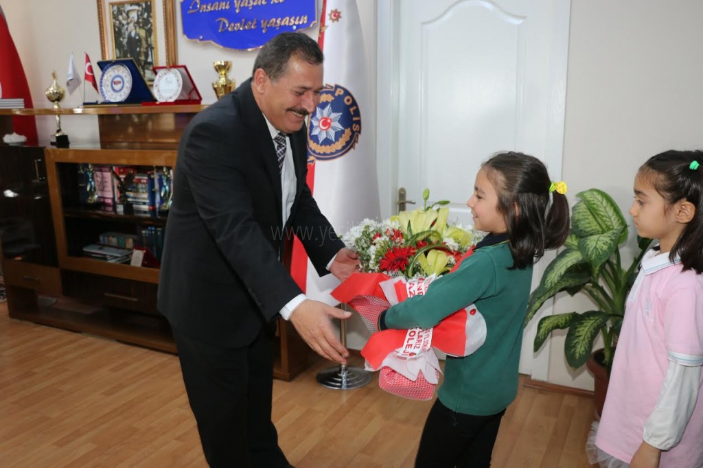 4-10 NİSAN POLİS HAFTASI ETKİNLİKLERİ KAPSAMINDA HAZAR KOLEJİNİN ZİYARETLERİ